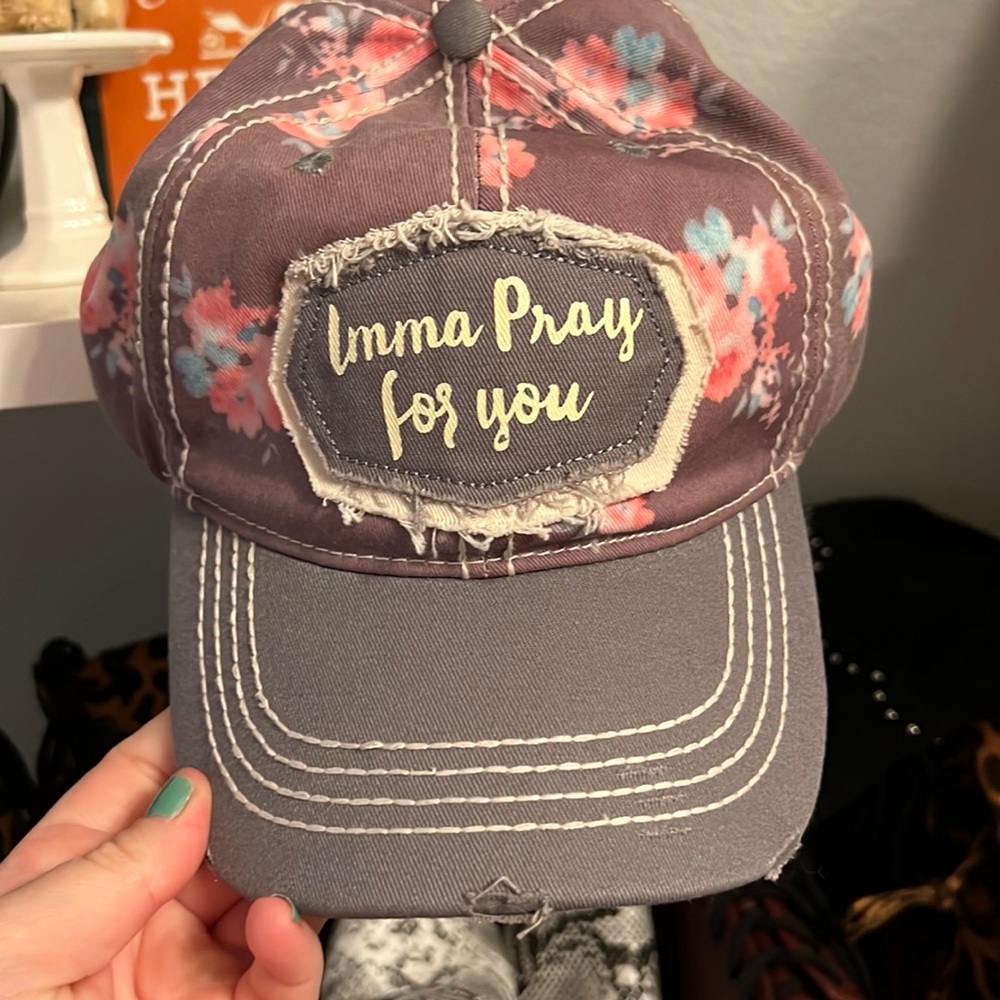 Imma pray for you chic hat